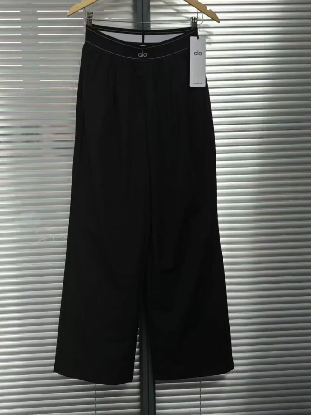 ALO Yoga Women's Black Suit Pants NWT ✨ High/Low Rise Straight Leg Regular Fit